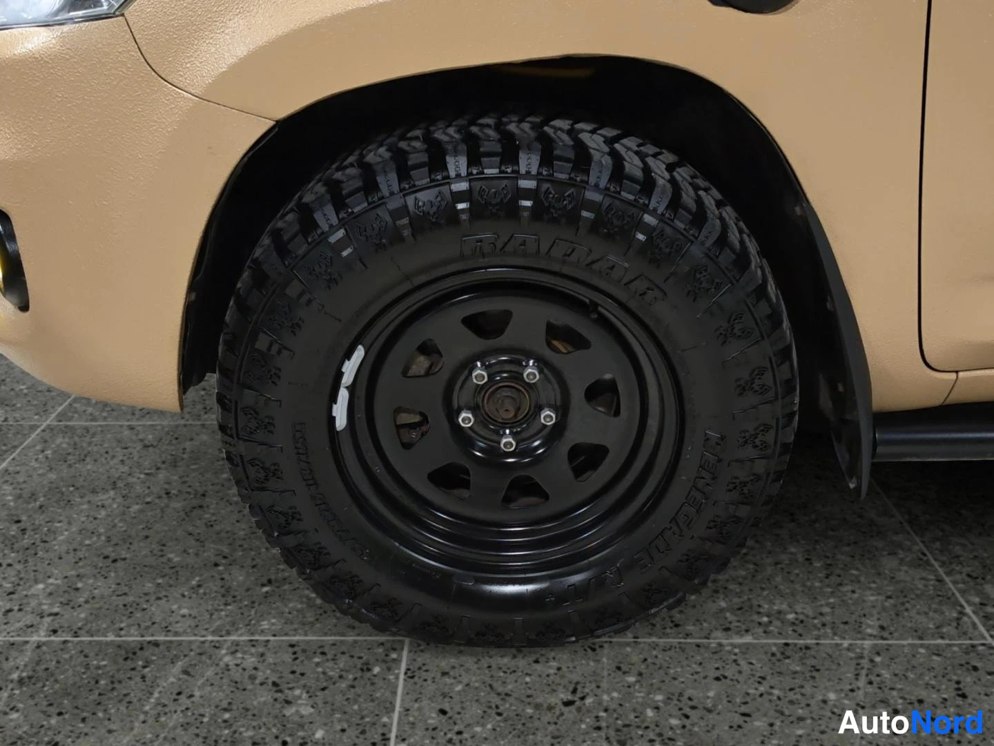 Beige Toyota RAV4 2010, yksityiskohta, kuva 17
