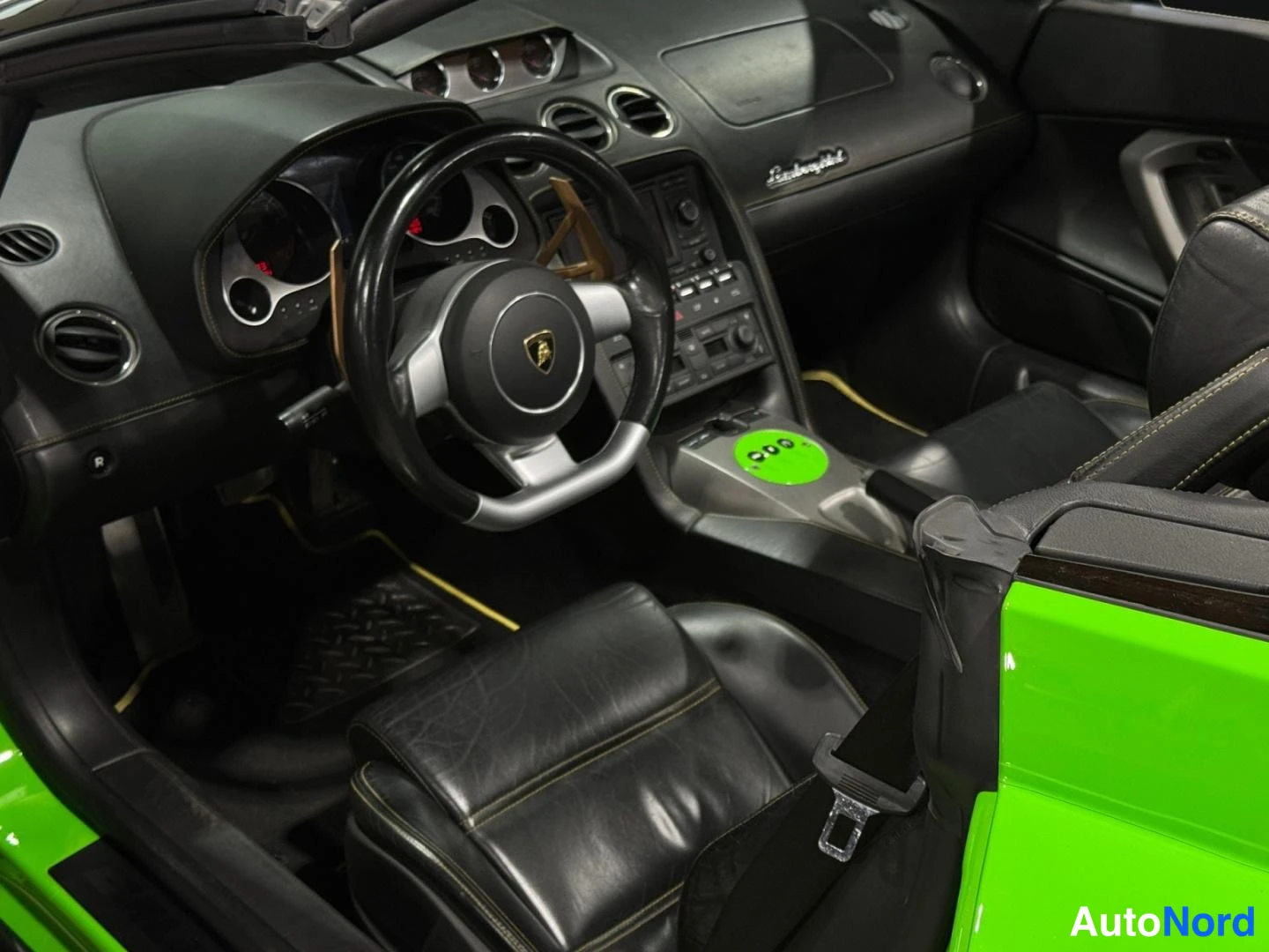 Vihreä Lamborghini Gallardo 2007, ohjaamo, kuva 8