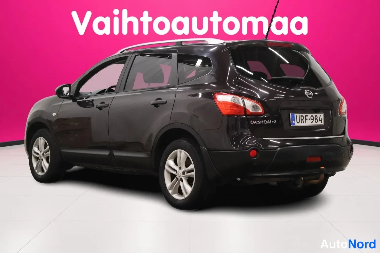 Violetti Nissan Qashqai+2 2011, takaviisto, kuva 5