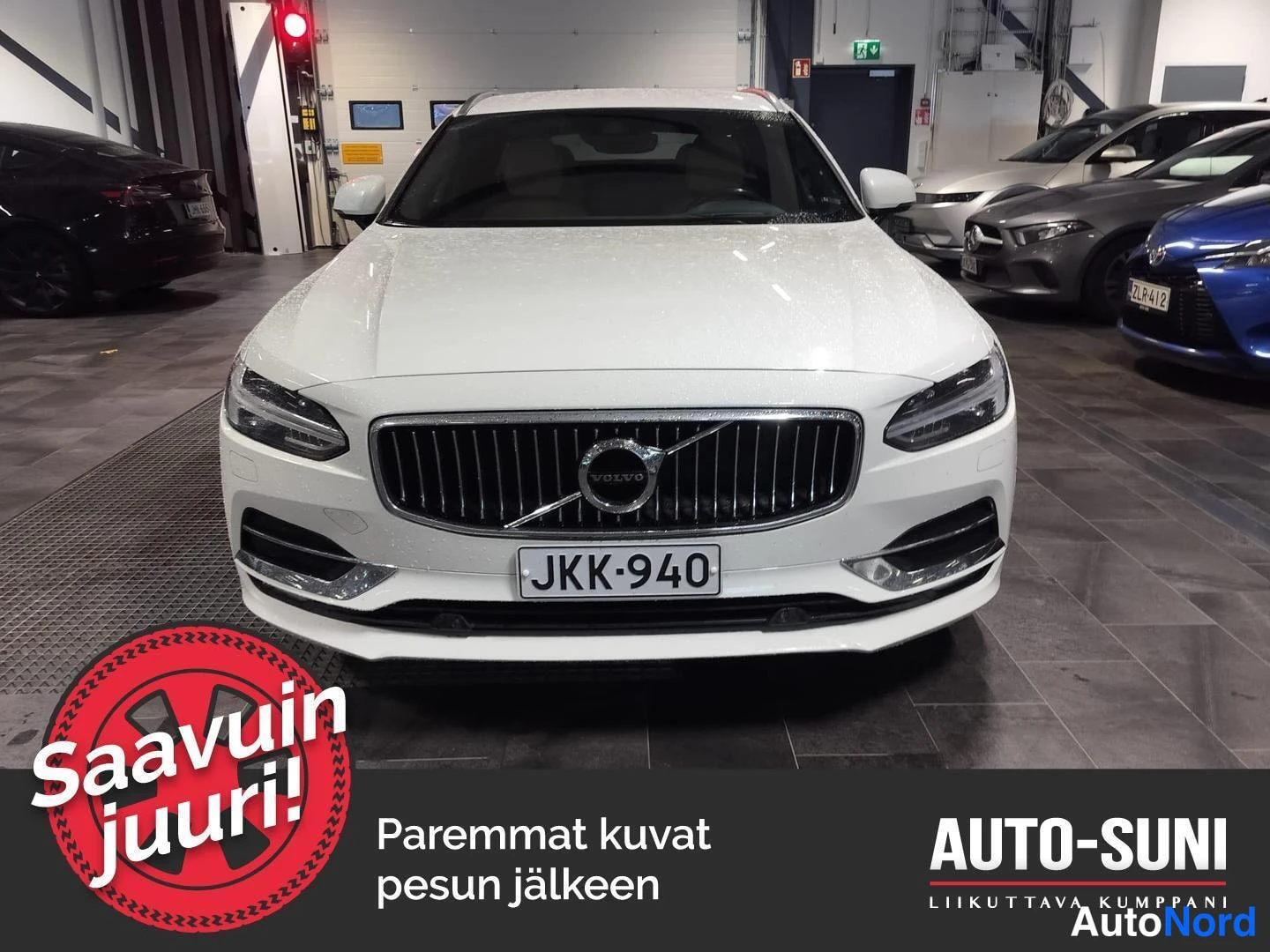 Valkoinen Volvo V90 2017, edestä, kuva 3
