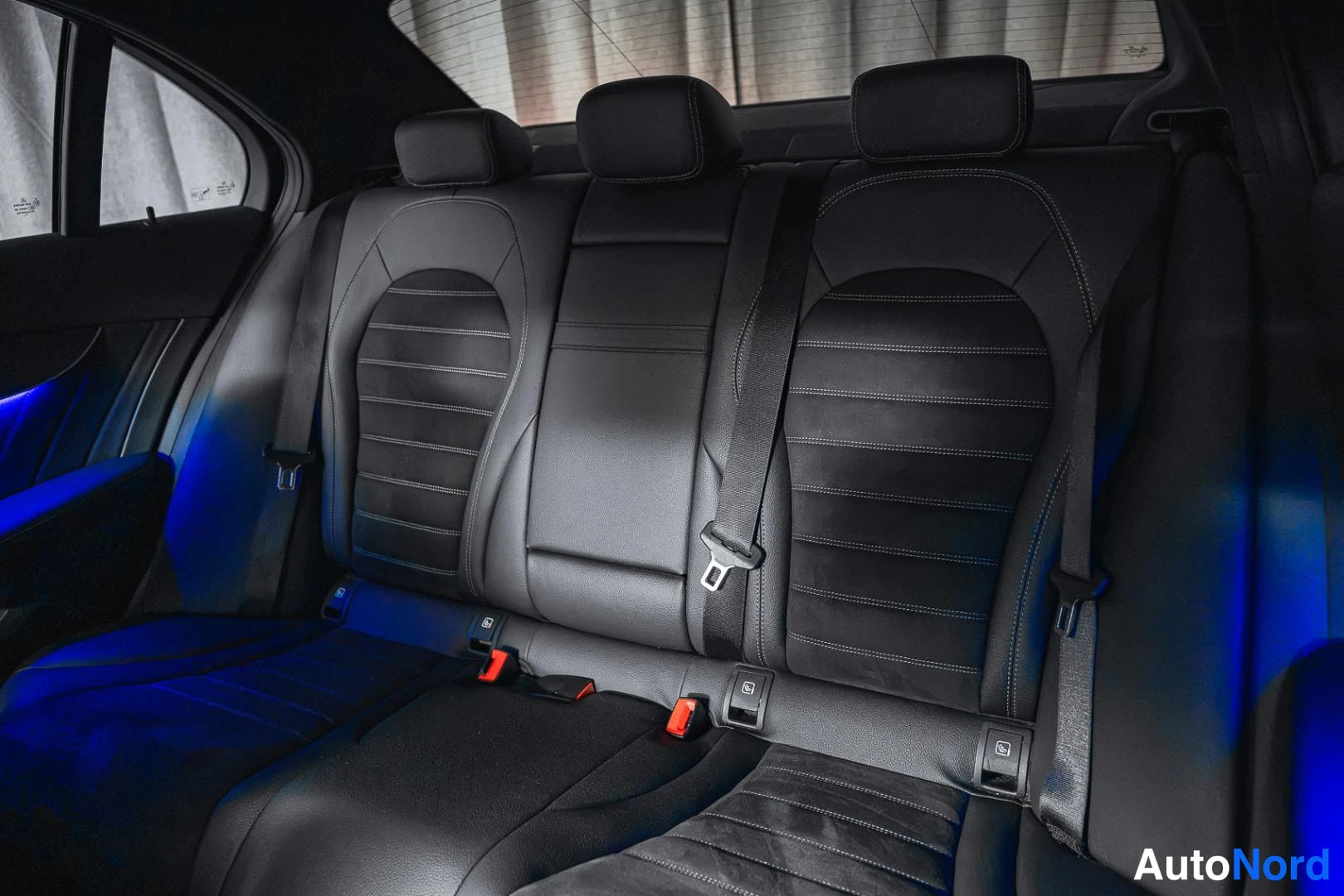 Hopea Mercedes-Benz C 300 de 2020, kuva 18