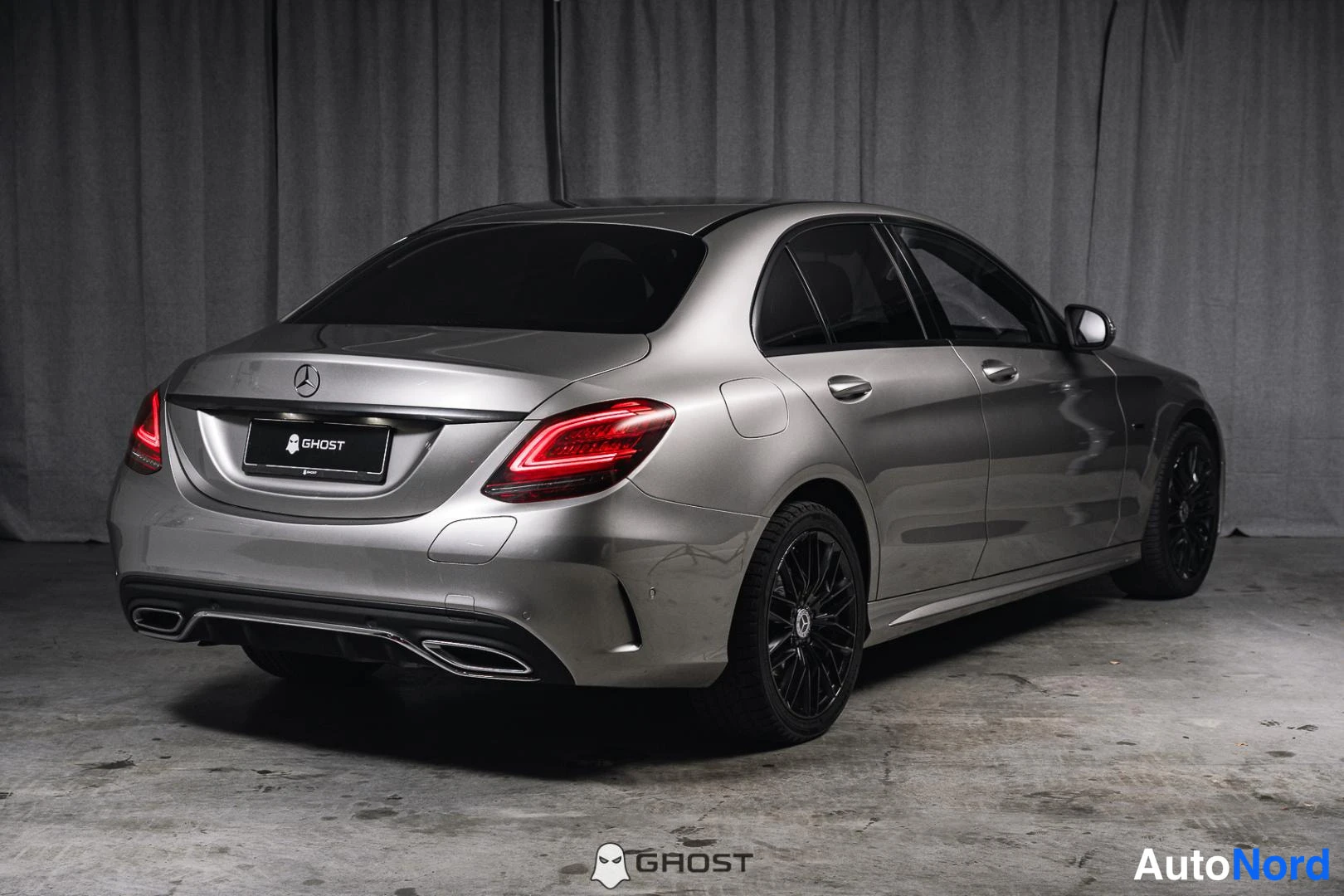 Hopea Mercedes-Benz C 300 de 2020, takaviisto, kuva 6