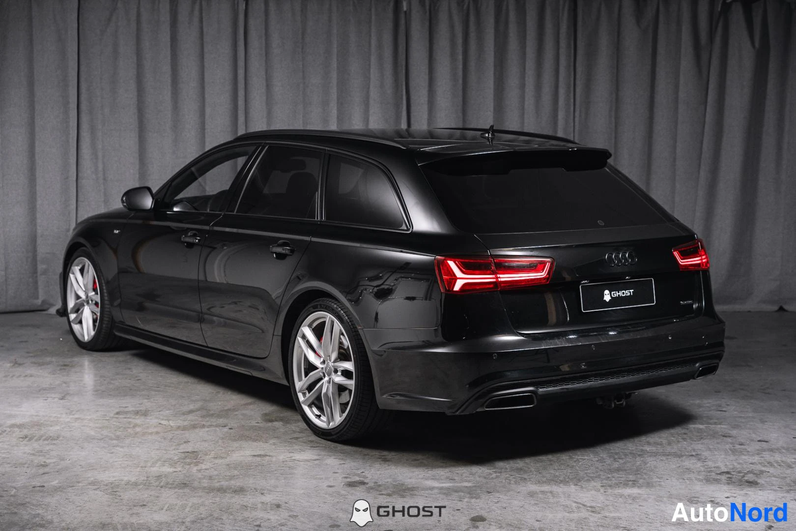 Musta Audi A6 2016, takaviisto, kuva 7