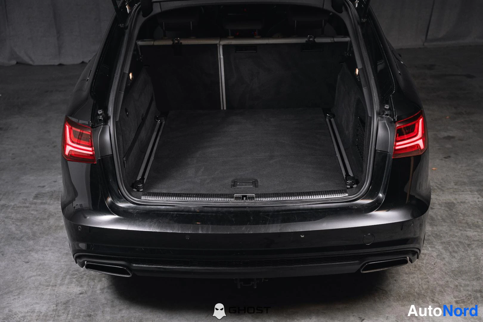 Musta Audi A6 2016, tavaratila, kuva 15