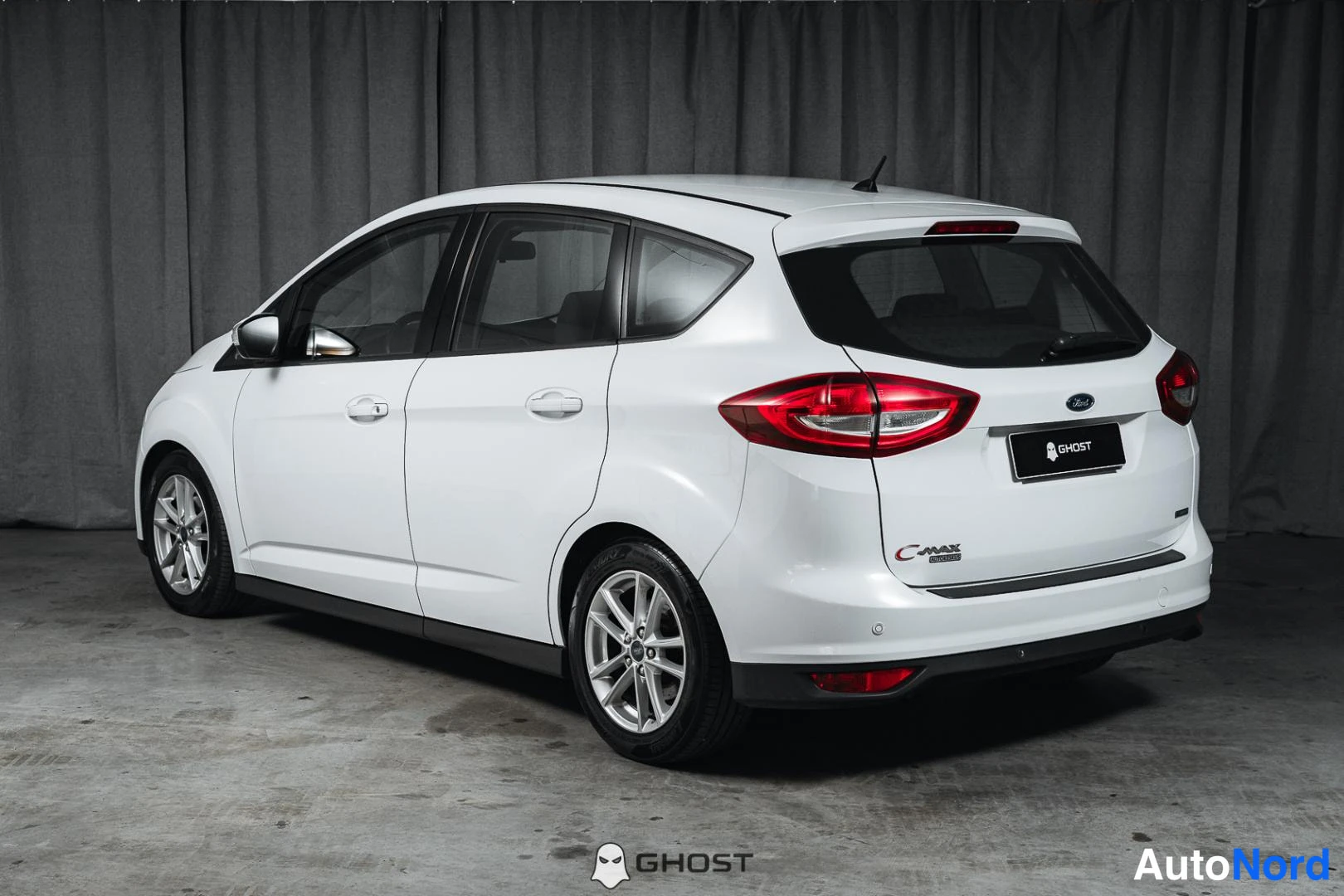 Valkoinen Ford C-Max 2017, takaviisto, kuva 7