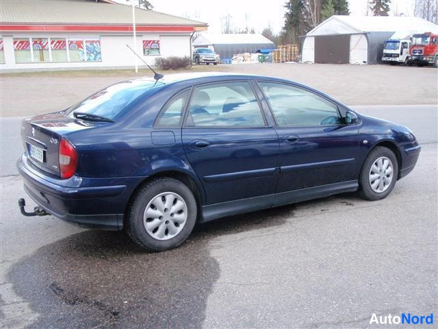 Sininen Citroen C5 2002, takaviisto, kuva 3