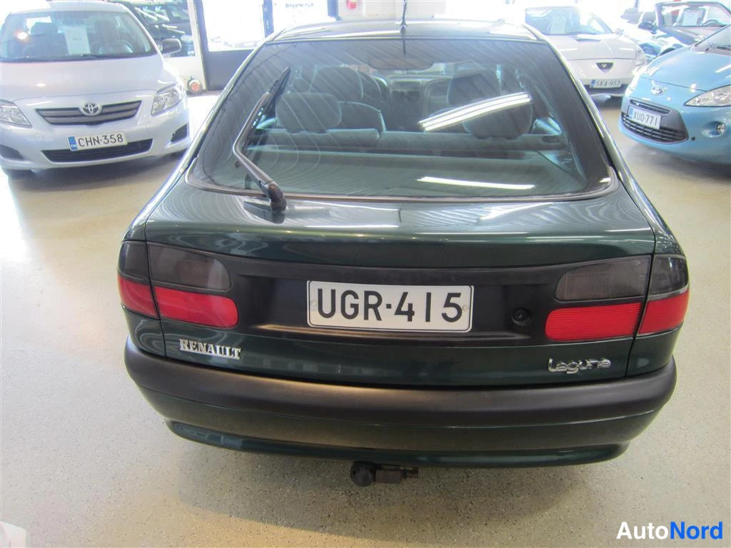 Vihreä Renault Laguna 1996, takaa, kuva 6