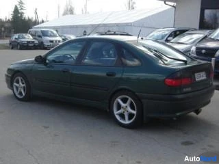 Vihreä Renault Laguna 1996, takaviisto, kuva 5