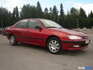 Punainen Peugeot 406 1996, etuviisto, keula oikealle, kuva 2