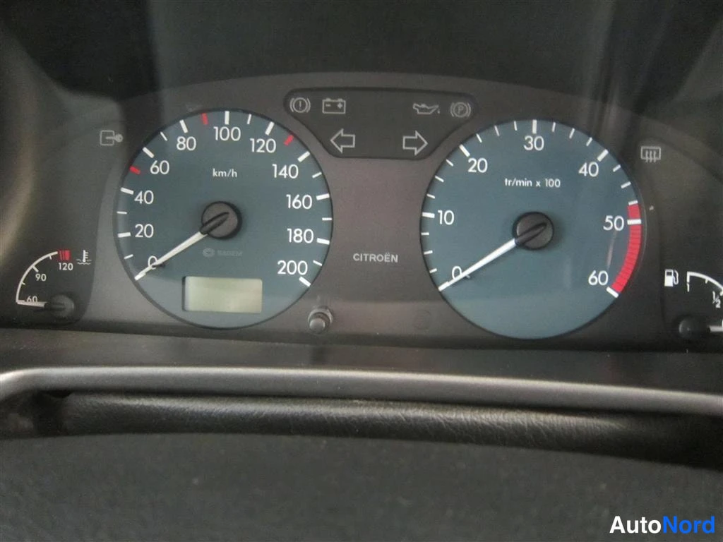 Harmaa Citroen Xsara 1998, yksityiskohta, kuva 16