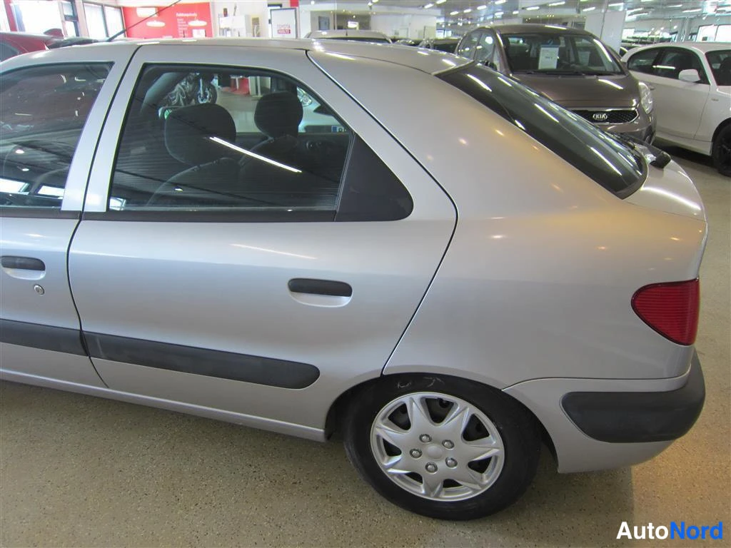 Harmaa Citroen Xsara 1998, takaviisto, kuva 7
