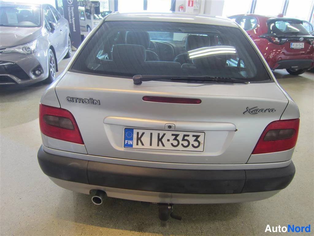 Harmaa Citroen Xsara 1998, takaa, kuva 8