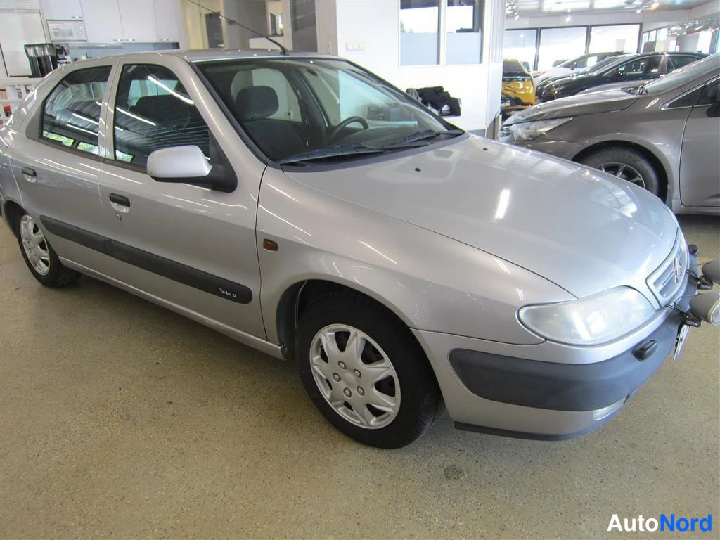 Harmaa Citroen Xsara 1998, etuviisto, kuva 2
