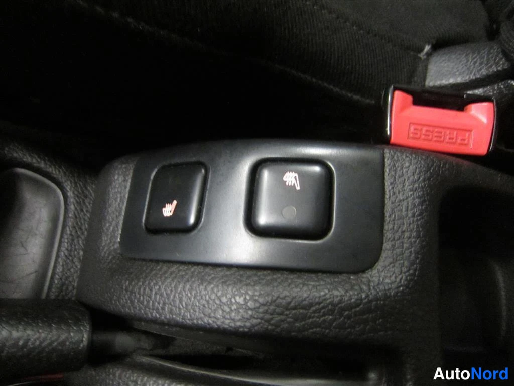 Punainen Peugeot 206 2001, yksityiskohta, kuva 17