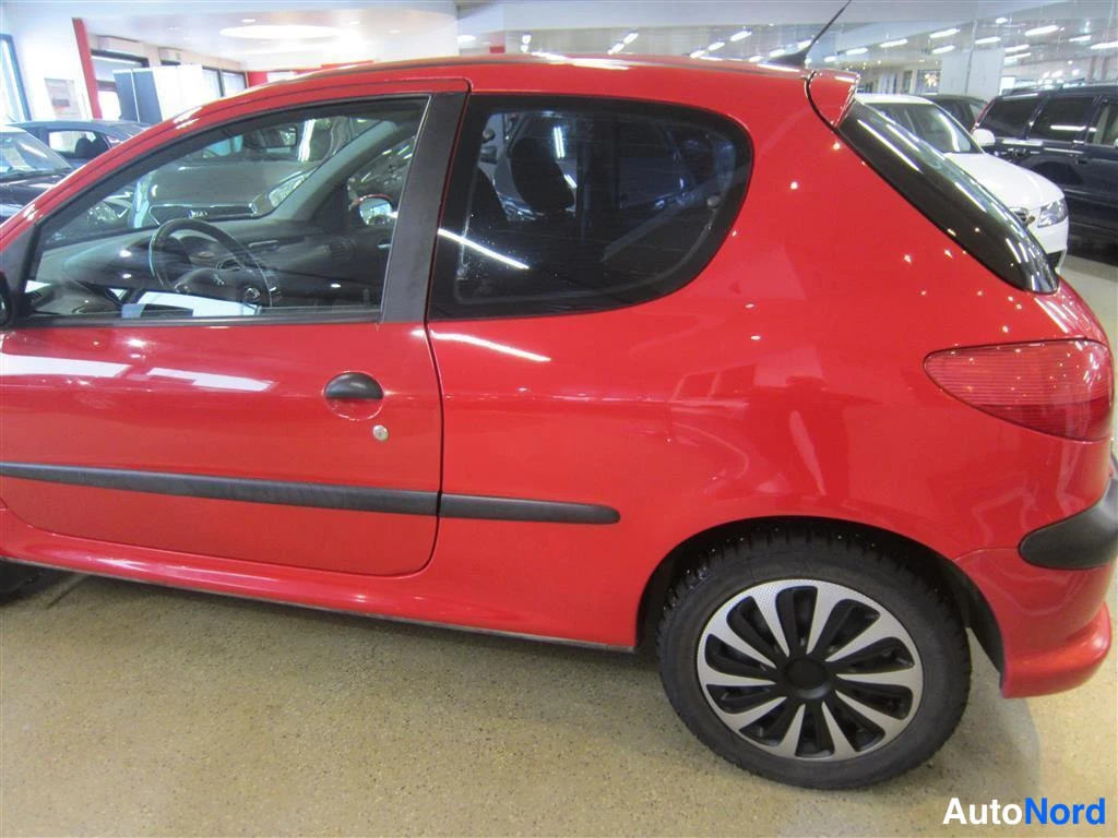 Punainen Peugeot 206 2001, takaviisto, kuva 7