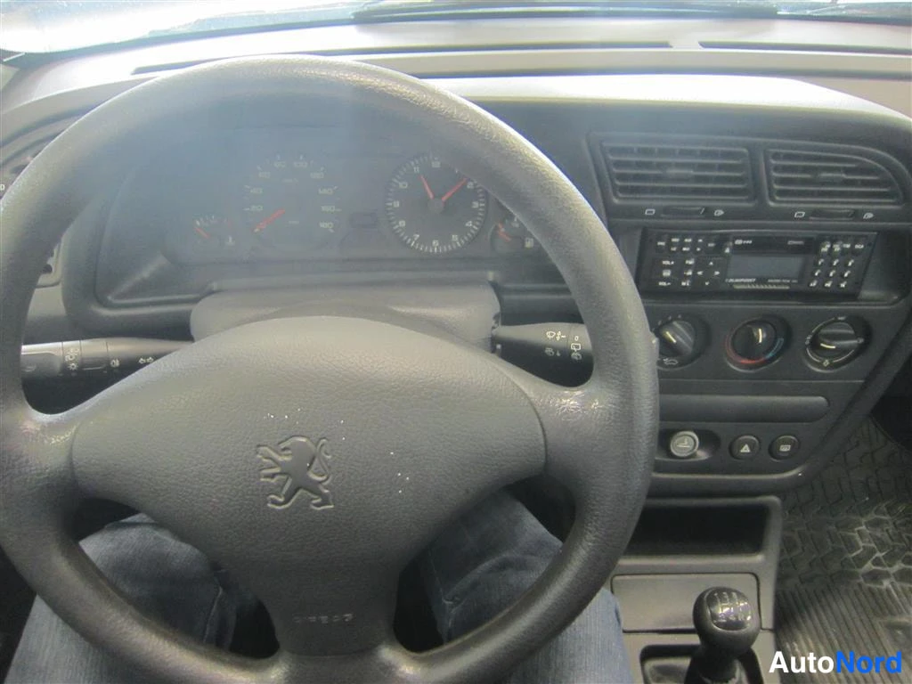 Vihreä Peugeot 306 1997, yksityiskohta, kuva 14