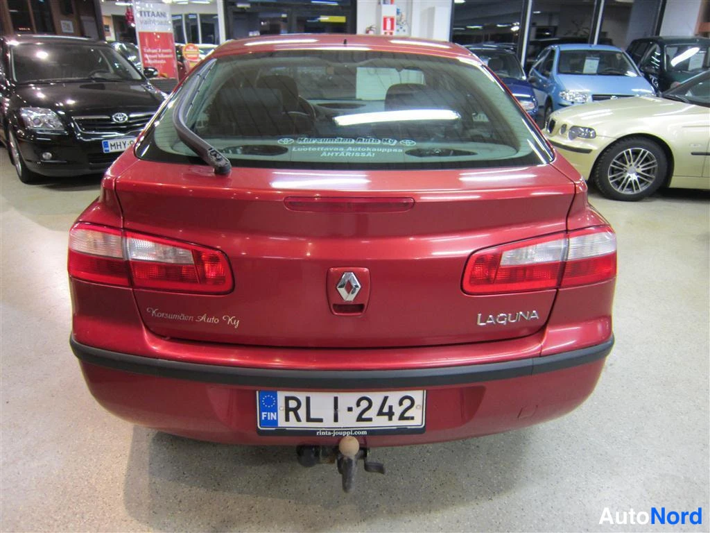 Punainen Renault Laguna 2001, takaa, kuva 5