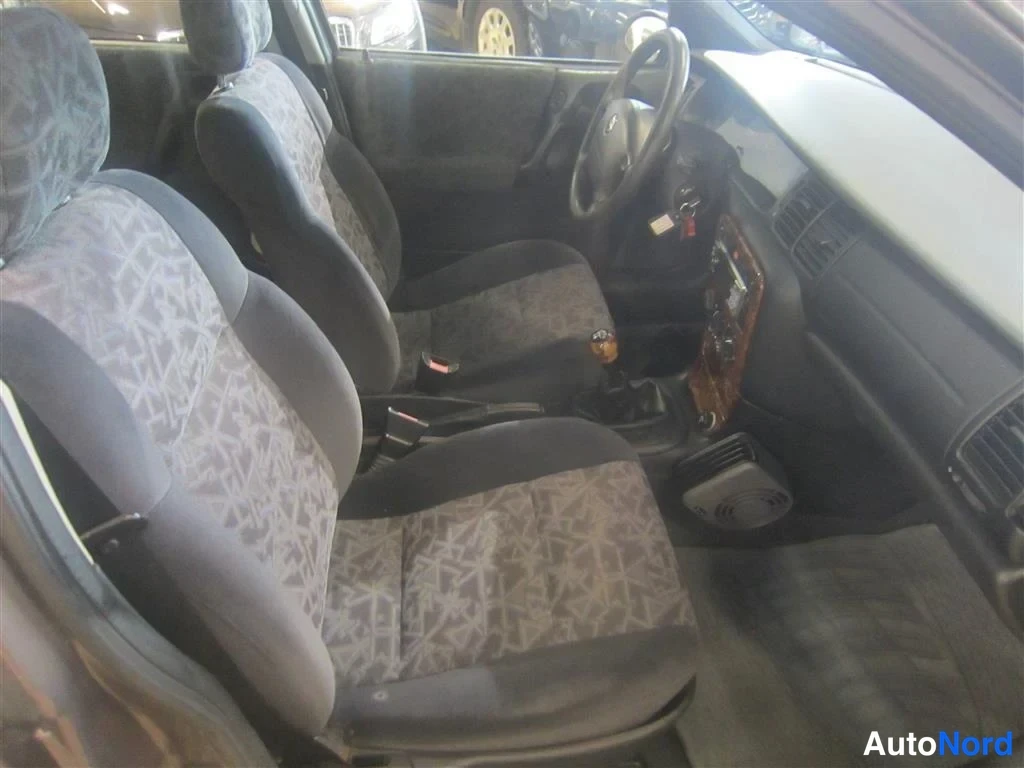 Beige Opel Vectra 1998, etuistuimet, kuva 10