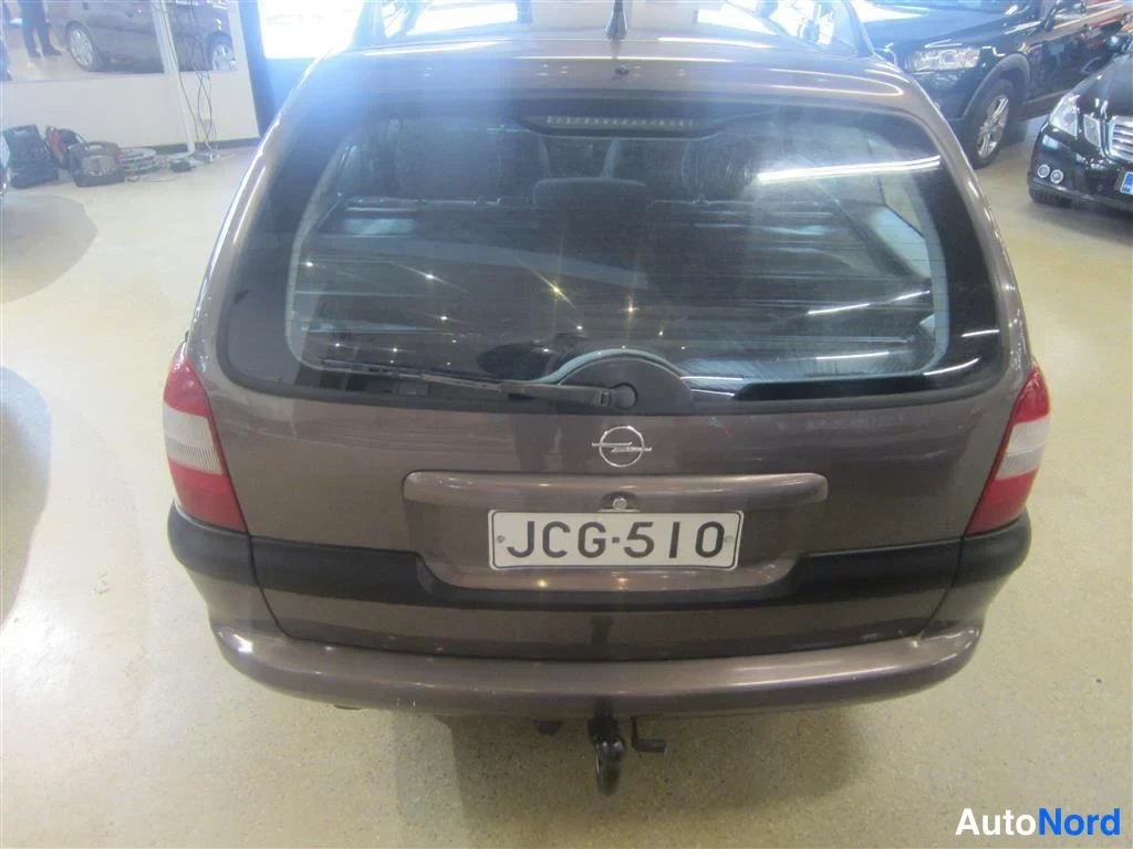 Beige Opel Vectra 1998, takaa, kuva 8