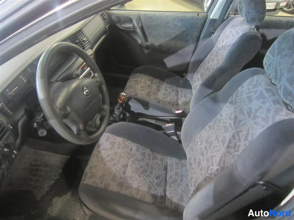 Beige Opel Vectra 1998, kuva 15