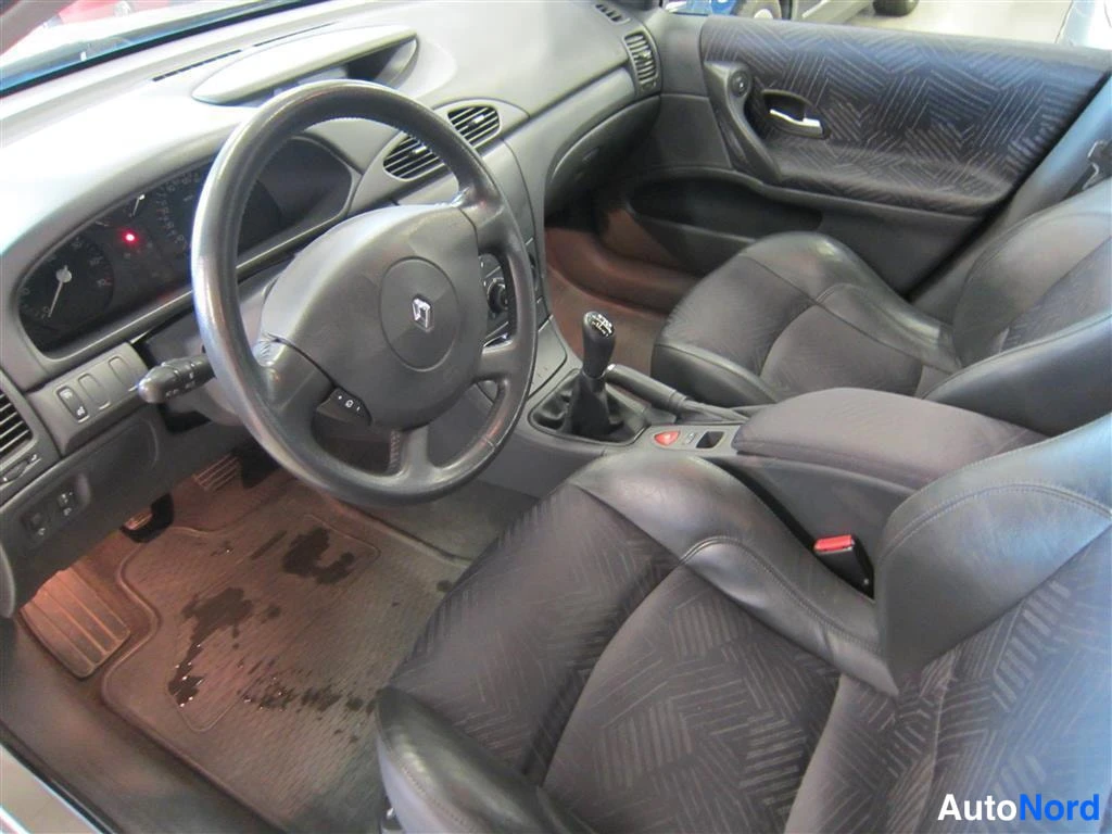 Beige Renault Laguna 2005, ohjaamo, kuva 6