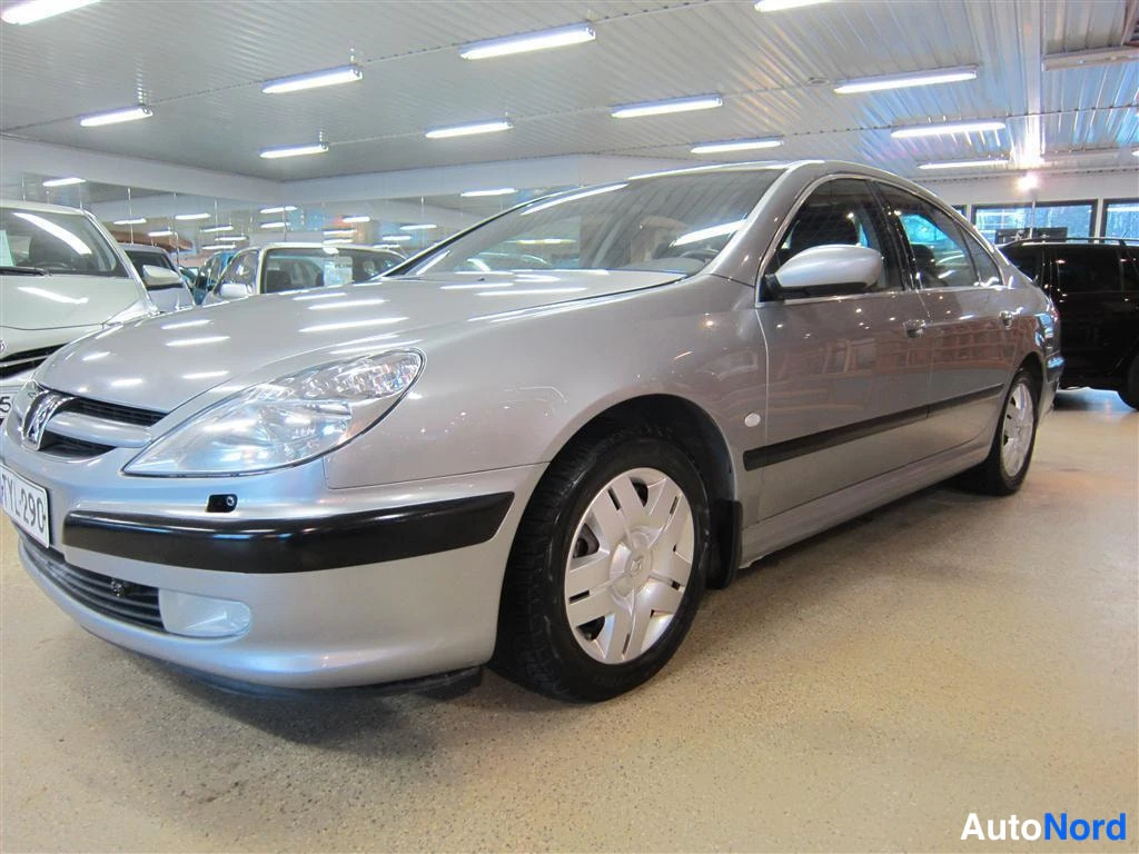 Peugeot 607 2001