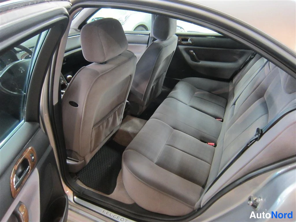 Harmaa Peugeot 607 2001, takaistuimet, kuva 11