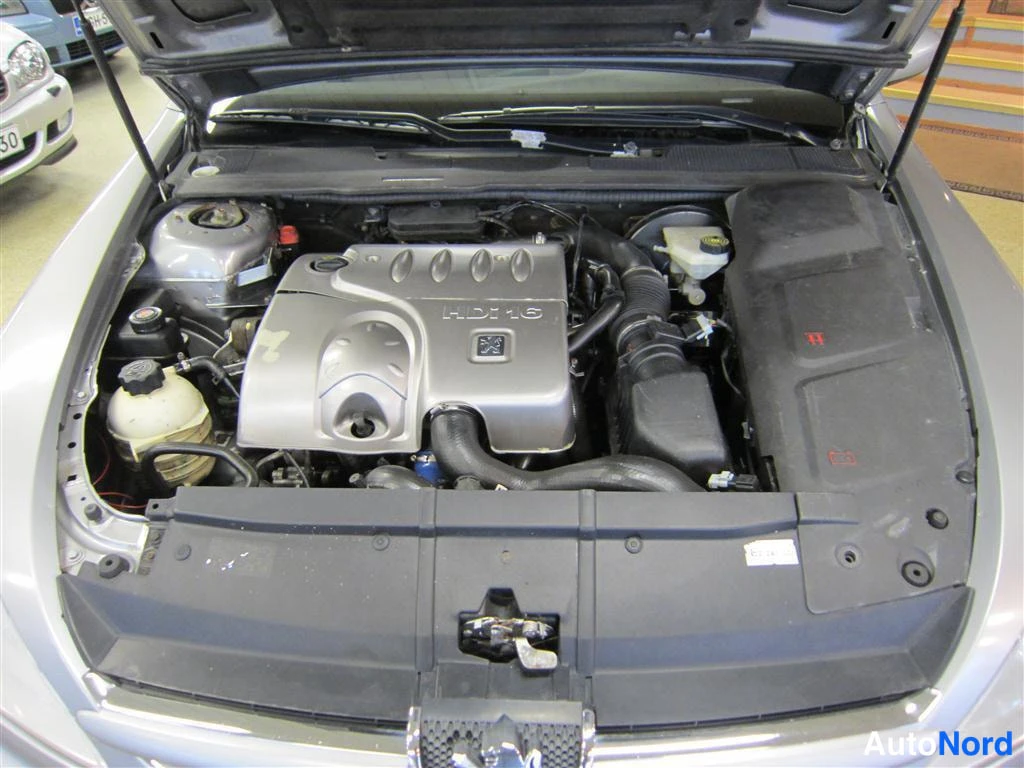 Harmaa Peugeot 607 2001, moottoritila, kuva 13