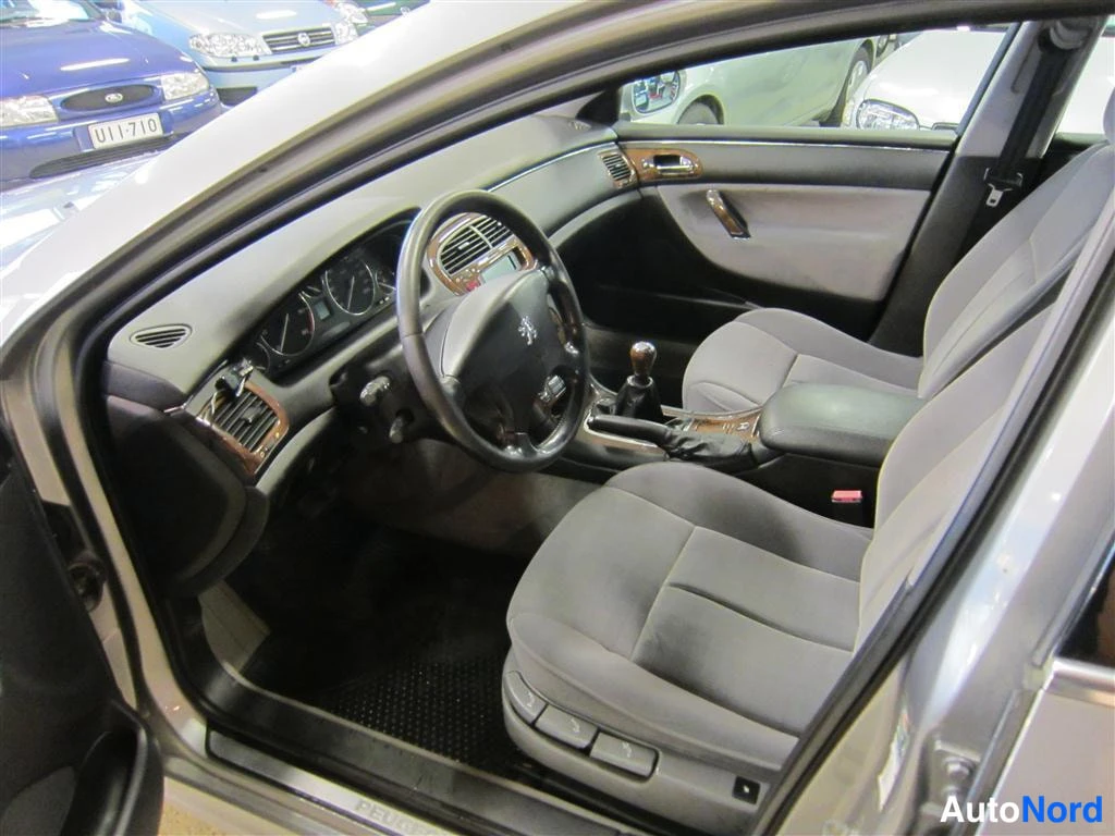 Harmaa Peugeot 607 2001, etuistuimet, kuva 10