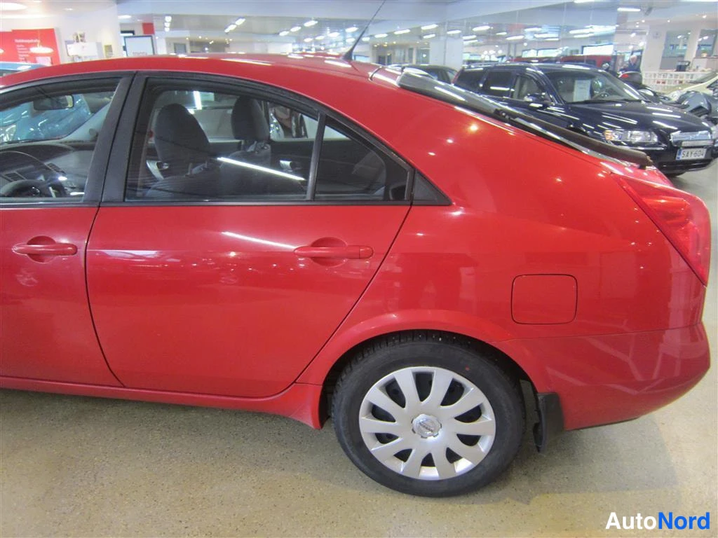 Punainen Nissan Primera 2005, takaviisto, kuva 6