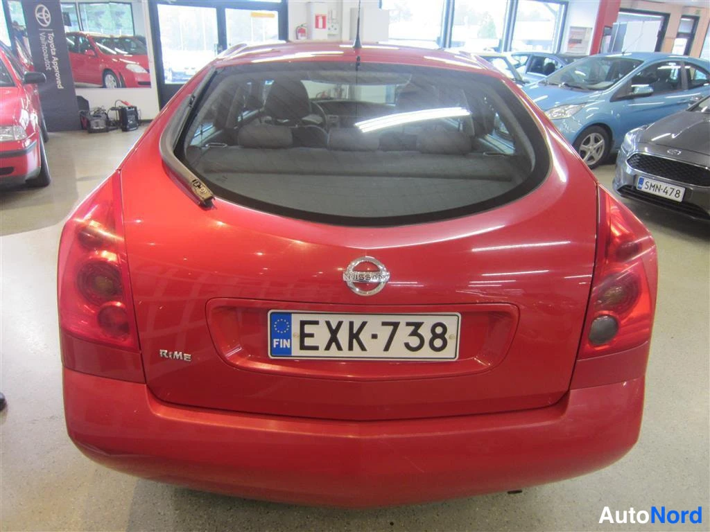 Punainen Nissan Primera 2005, takaa, kuva 7