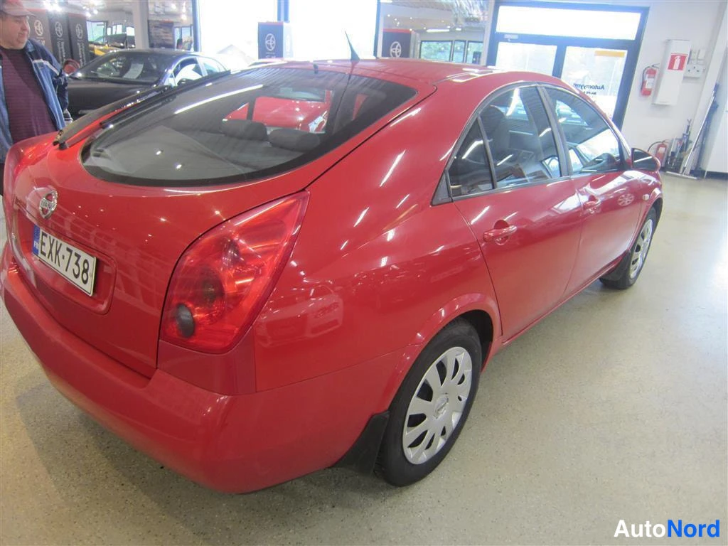 Punainen Nissan Primera 2005, takaviisto, kuva 5