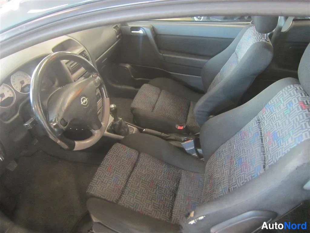 Vihreä Opel Astra 2000, kuva 19