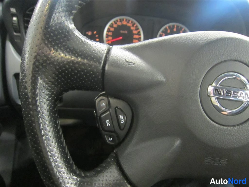 Sininen Nissan Almera 2005, yksityiskohta, kuva 20
