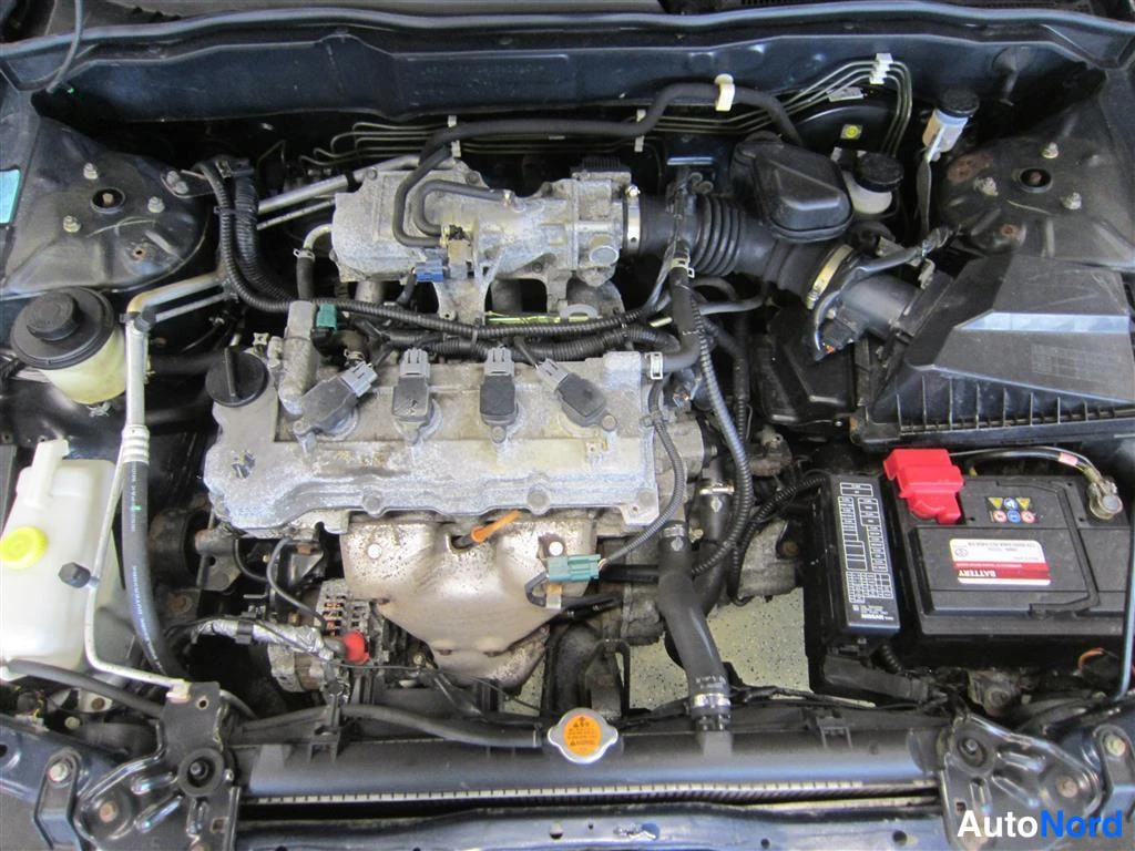 Sininen Nissan Almera 2005, moottoritila, kuva 14