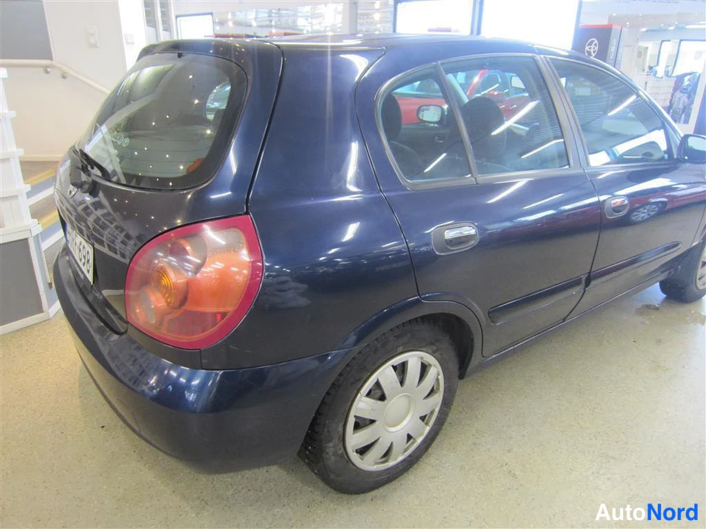 Sininen Nissan Almera 2005, takaviisto, kuva 7