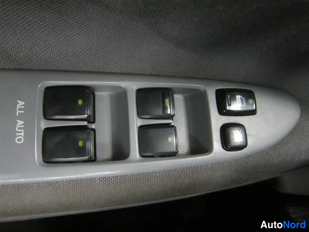 Hopea Toyota Avensis Verso 2003, yksityiskohta, kuva 20