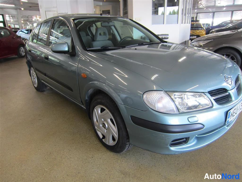 Nissan Almera 2002