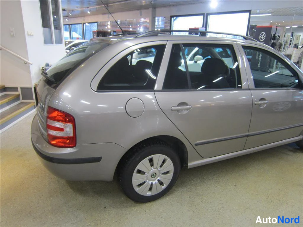 Beige Skoda Fabia 2007, takaviisto, kuva 7
