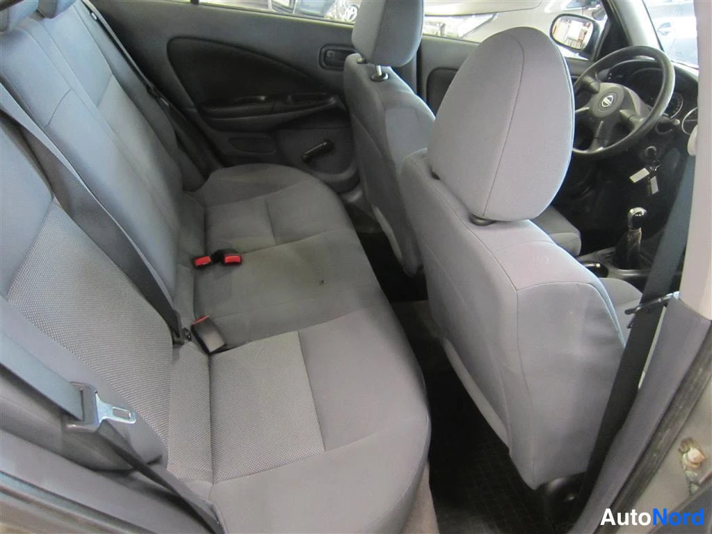 Hopea Nissan Almera 2005, takaistuimet, kuva 13