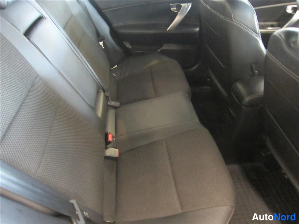 Beige Nissan Primera 2007, takaistuimet, kuva 12