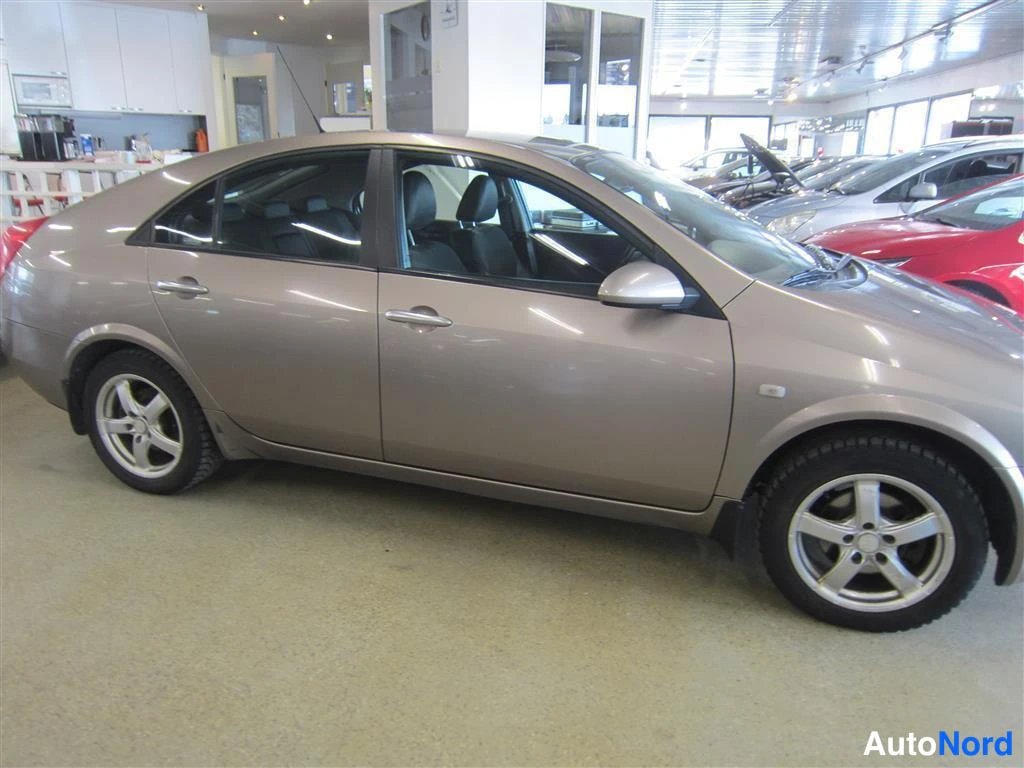 Beige Nissan Primera 2007, sivulta, kuva 5