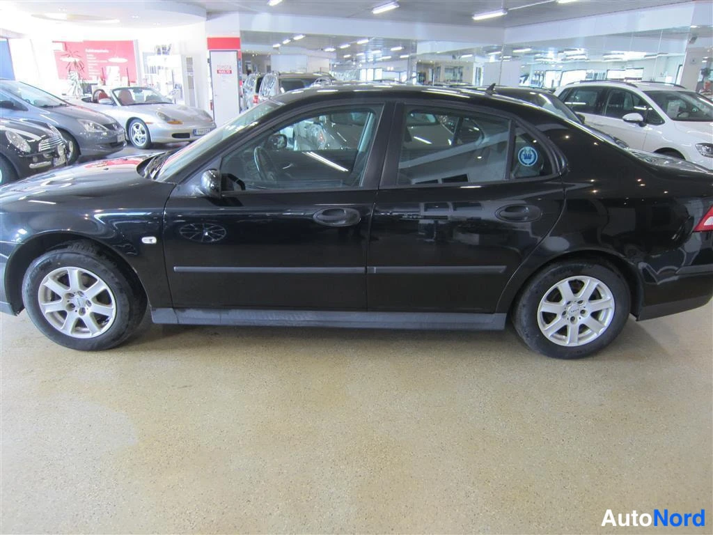 Musta Saab 9-3 2005, kuva 20