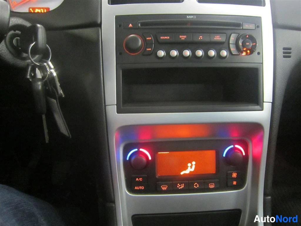 Musta Peugeot 307 2008, yksityiskohta, kuva 18