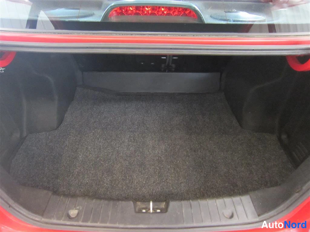 Punainen Chevrolet Aveo 2007, tavaratila, kuva 14