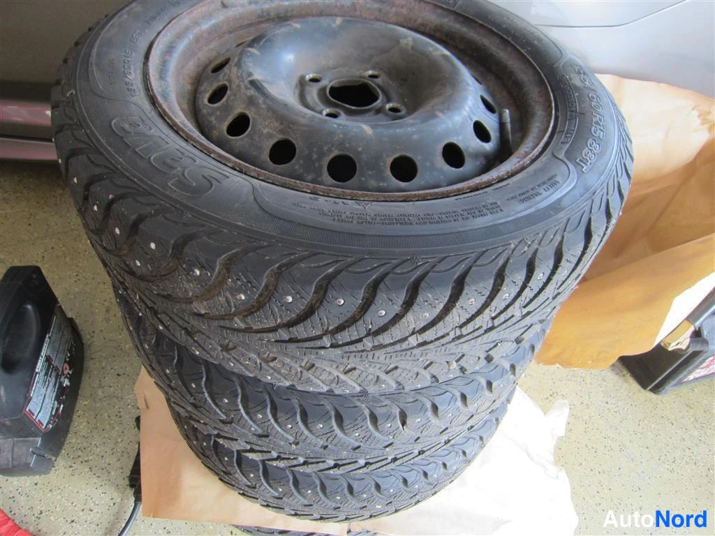 Punainen Chevrolet Aveo 2007, yksityiskohta, kuva 18