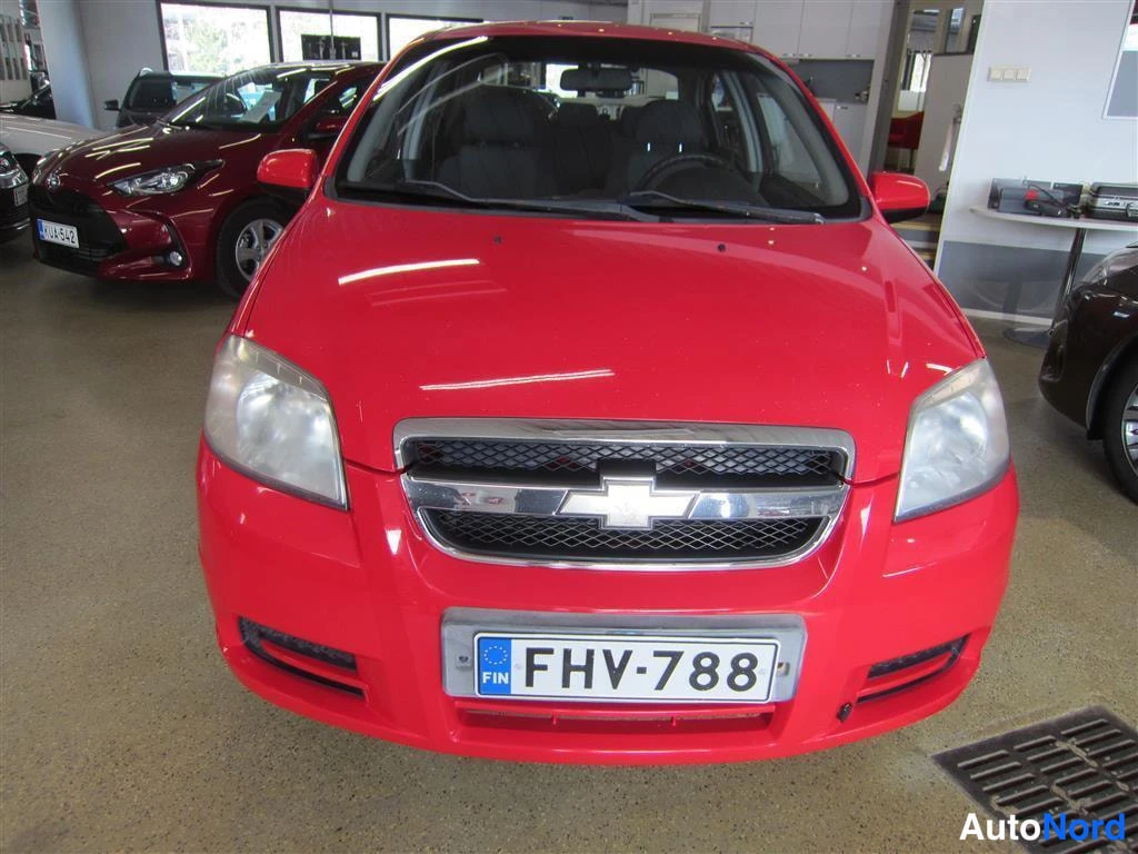 Punainen Chevrolet Aveo 2007, edestä, kuva 4