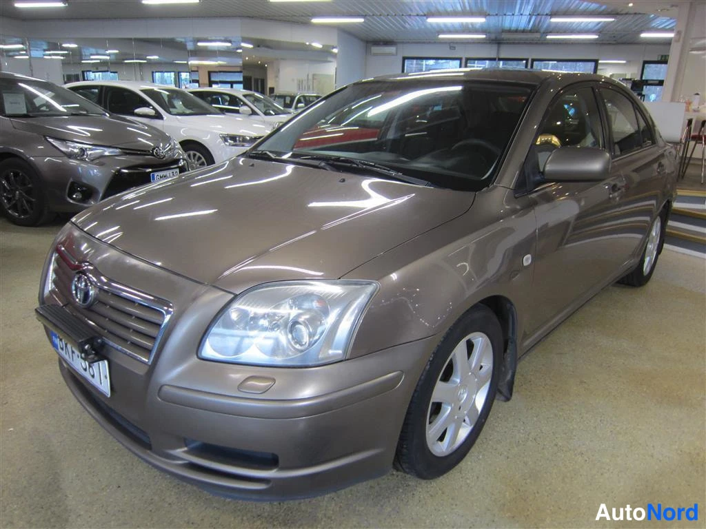 Toyota Avensis 1,6 VVT-i Linea Terra 2004