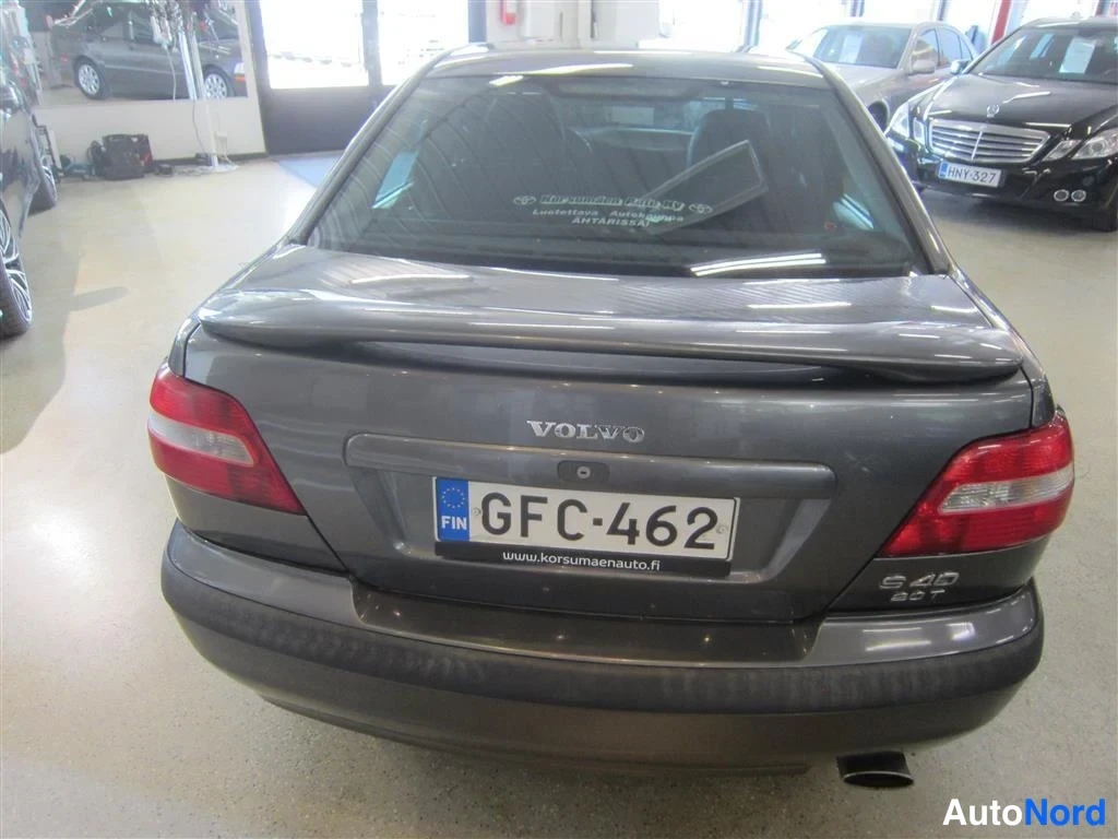 Harmaa Volvo S40 2002, takaa, kuva 8