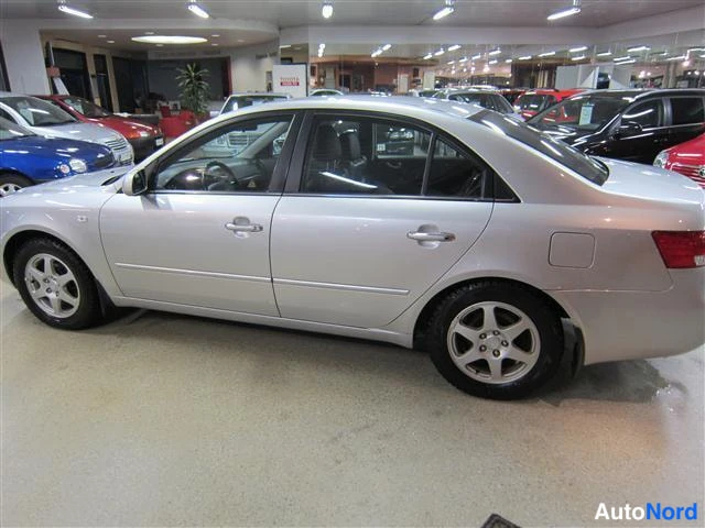 Hopea Hyundai Sonata 2008, takaviisto, kuva 4